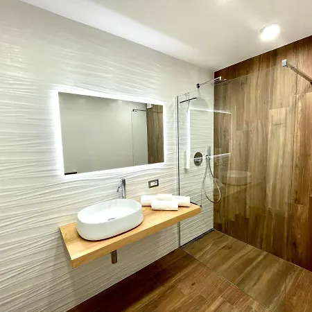 Apartment Pinestreet